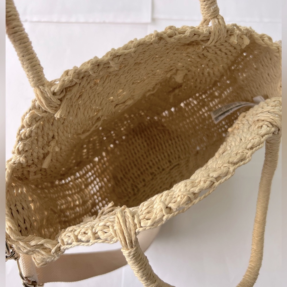 NWOT Gap straw strap bag - Picture 2 of 3